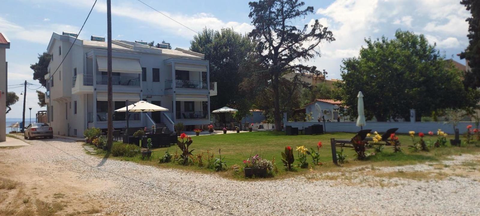 Enalia Luxury Living Apartment Nikiti  Bagian luar foto
