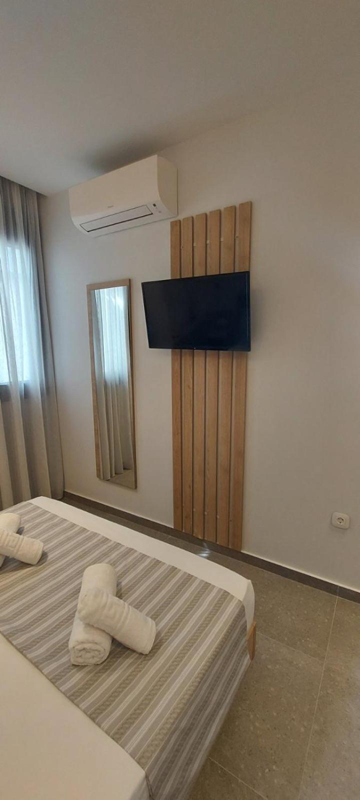 Enalia Luxury Living Apartment Nikiti  Bagian luar foto