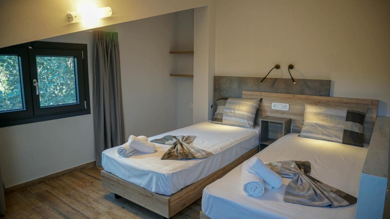 Enalia Luxury Living Apartment Nikiti  Bagian luar foto