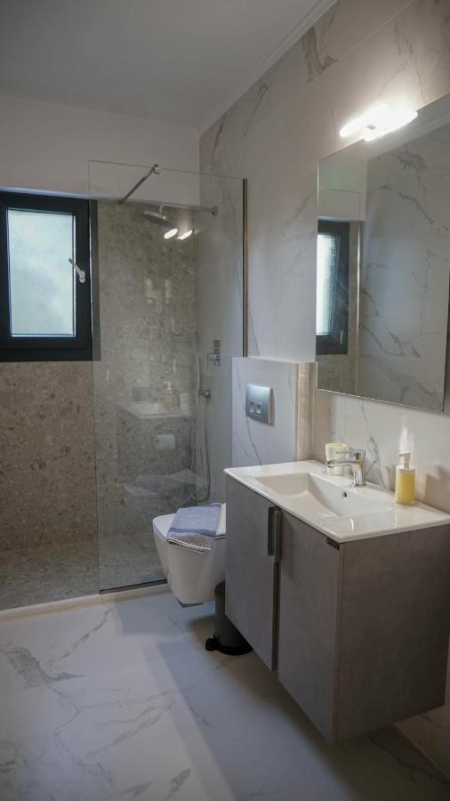 Enalia Luxury Living Apartment Nikiti  Bagian luar foto
