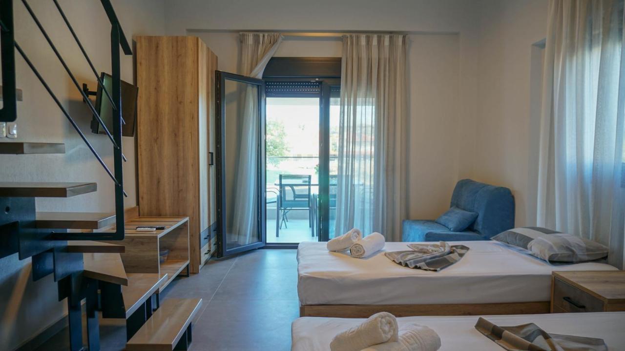 Enalia Luxury Living Apartment Nikiti  Bagian luar foto