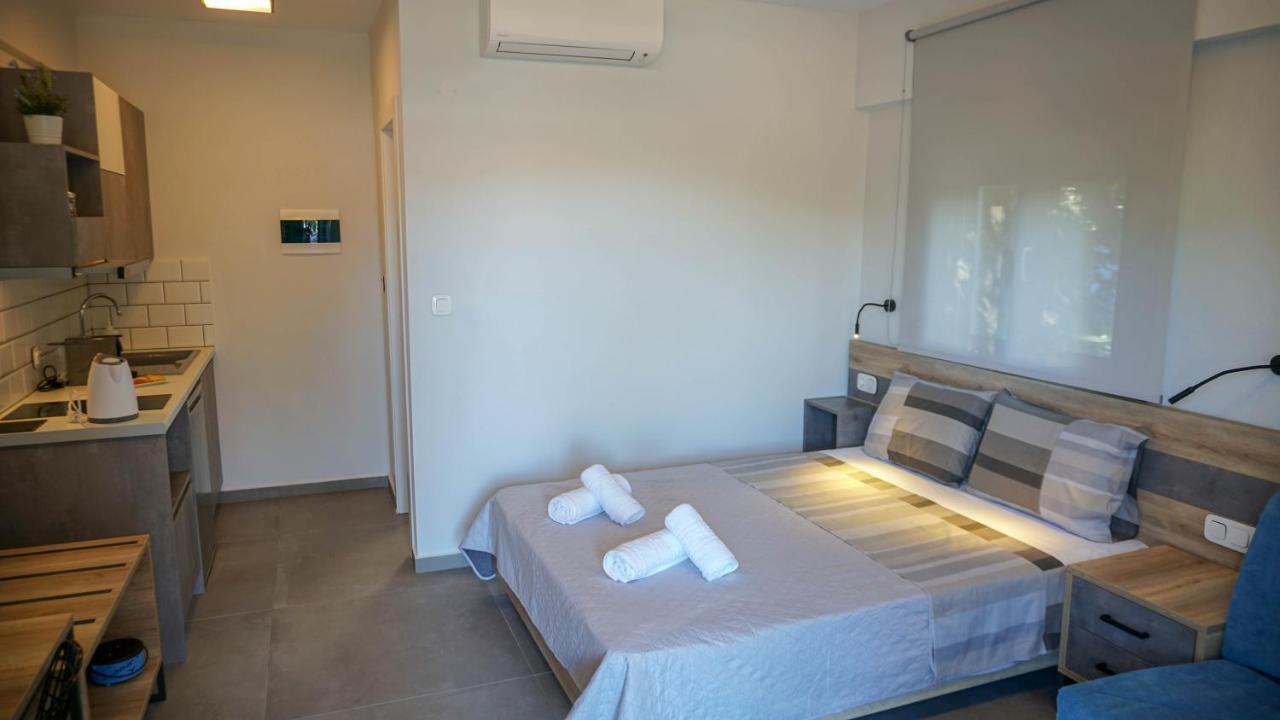 Enalia Luxury Living Apartment Nikiti  Bagian luar foto
